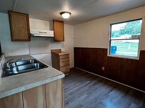 2nd image of 113 Stiles Dr