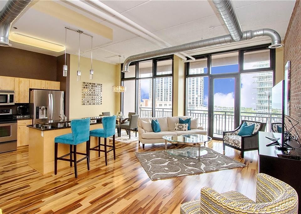 1st image of 175 2nd St S APT 806
