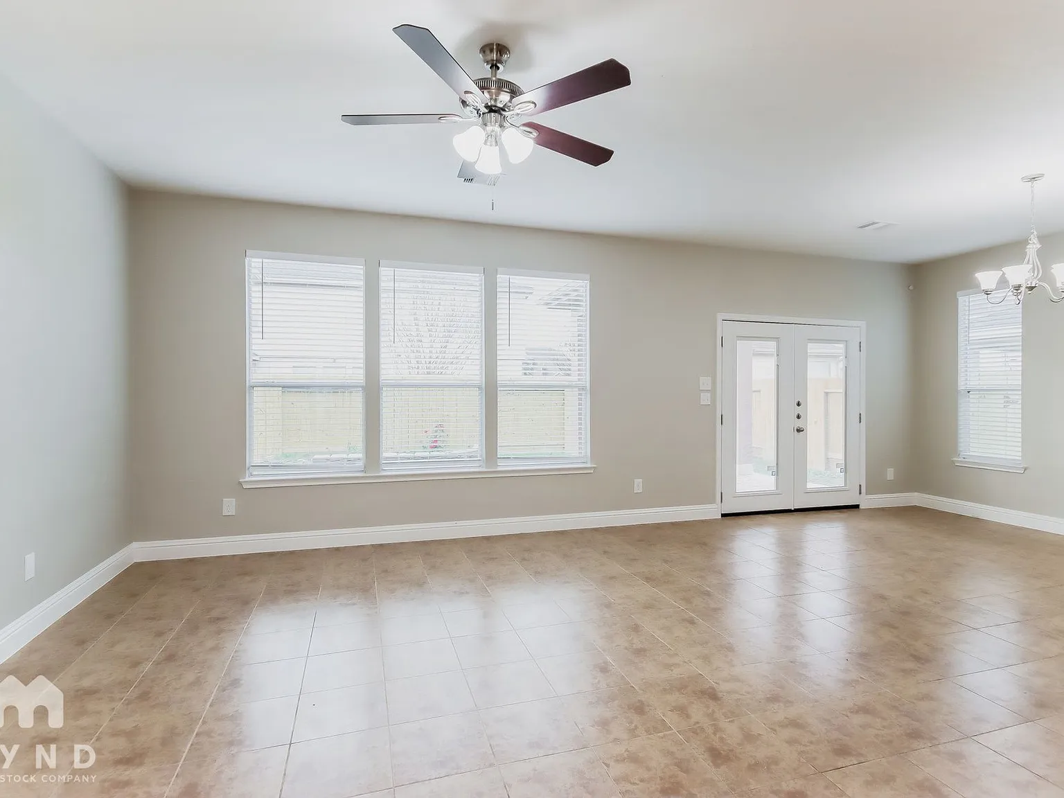4 bed, 2.0 bath, 2870 sqft, $2,355 — Photo 4