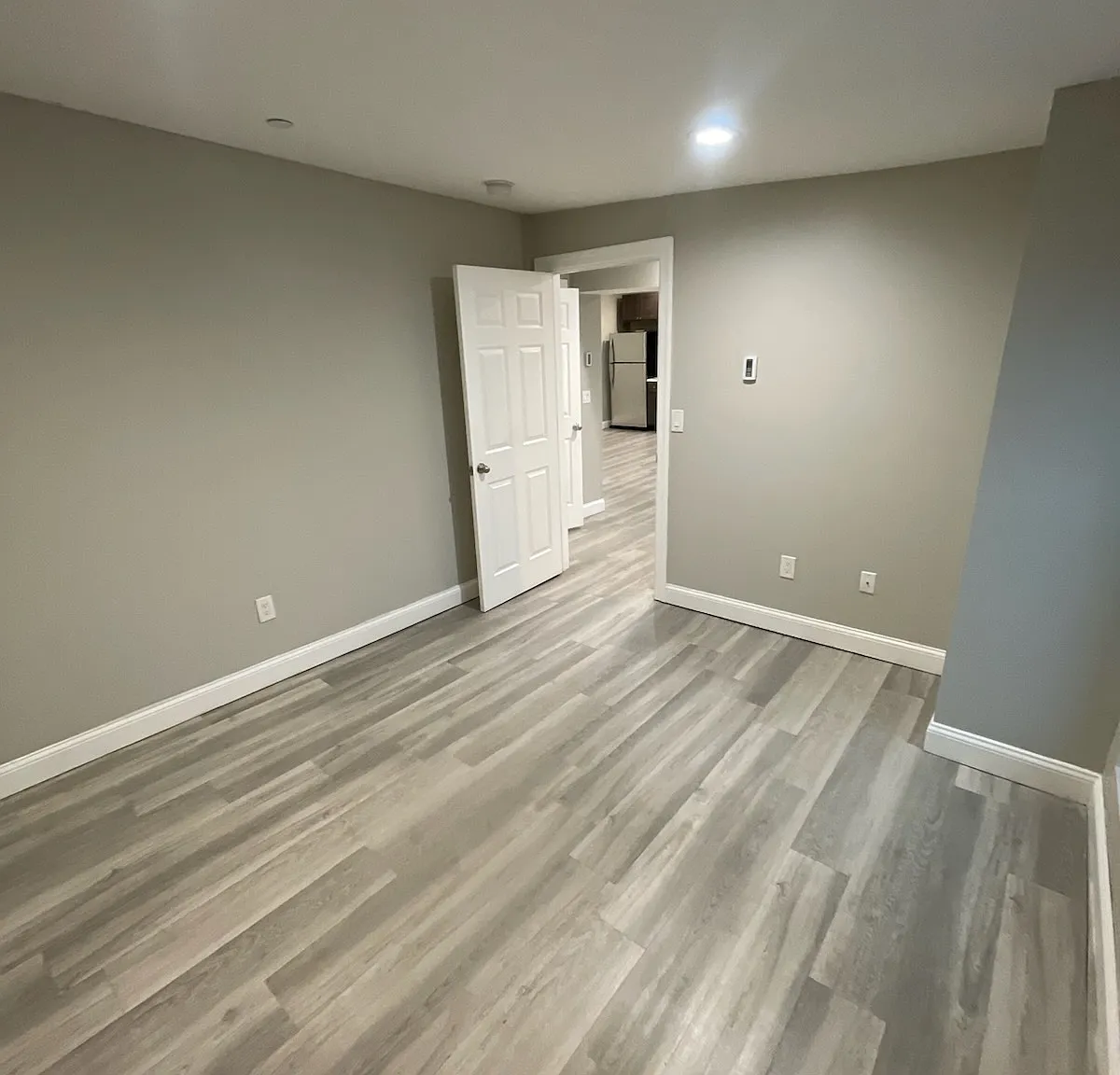 1 bed, 895 sqft, $1,550 — Photo 4