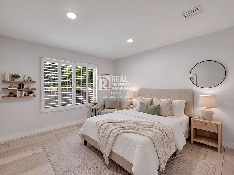 1027 E Palm Ave — Photo 8