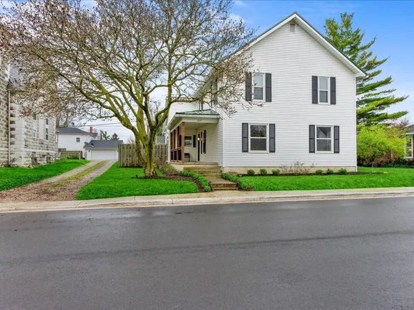 217 W Lynn St, Saint Paris, OH 43072