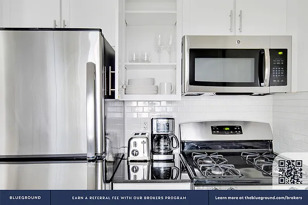 Rented by The Blueground | media 21