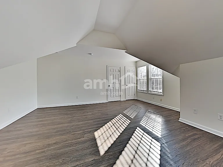 8008 Willowglen Dr — Photo 11