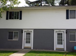 832 Clyde Ave, Cuyahoga Falls, OH 44221