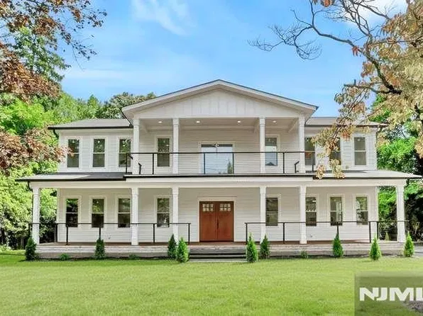 276 Werimus Road, Woodcliff Lake, NJ 07677