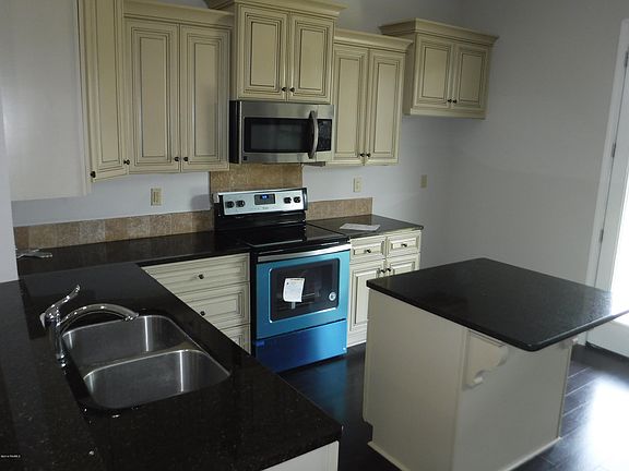 3rd image of 108 Smithville Ct