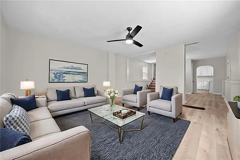 3 bed, 1.5 bath, 1312 sqft, $1,650 — Photo 3