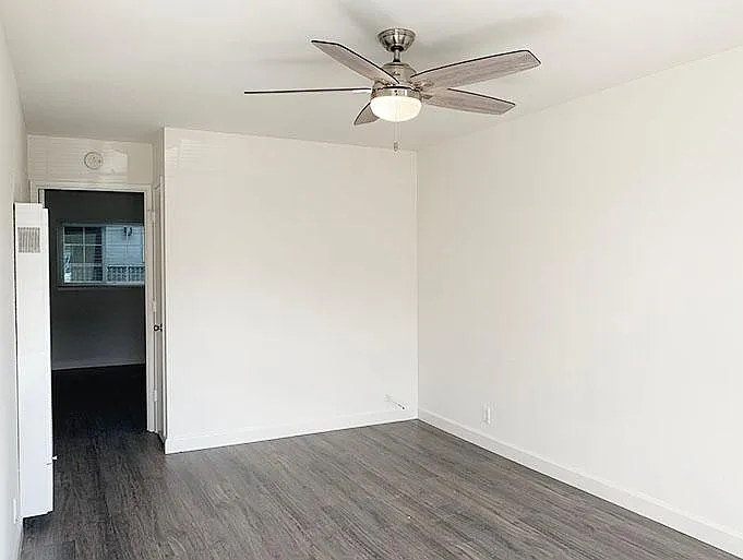 2421 Palmetto Ave #6 — Photo 4