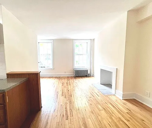 149 W 4th St #2C Photo 1