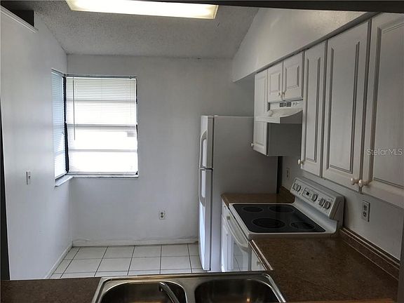 4th image of 137 Garden Cove Ct