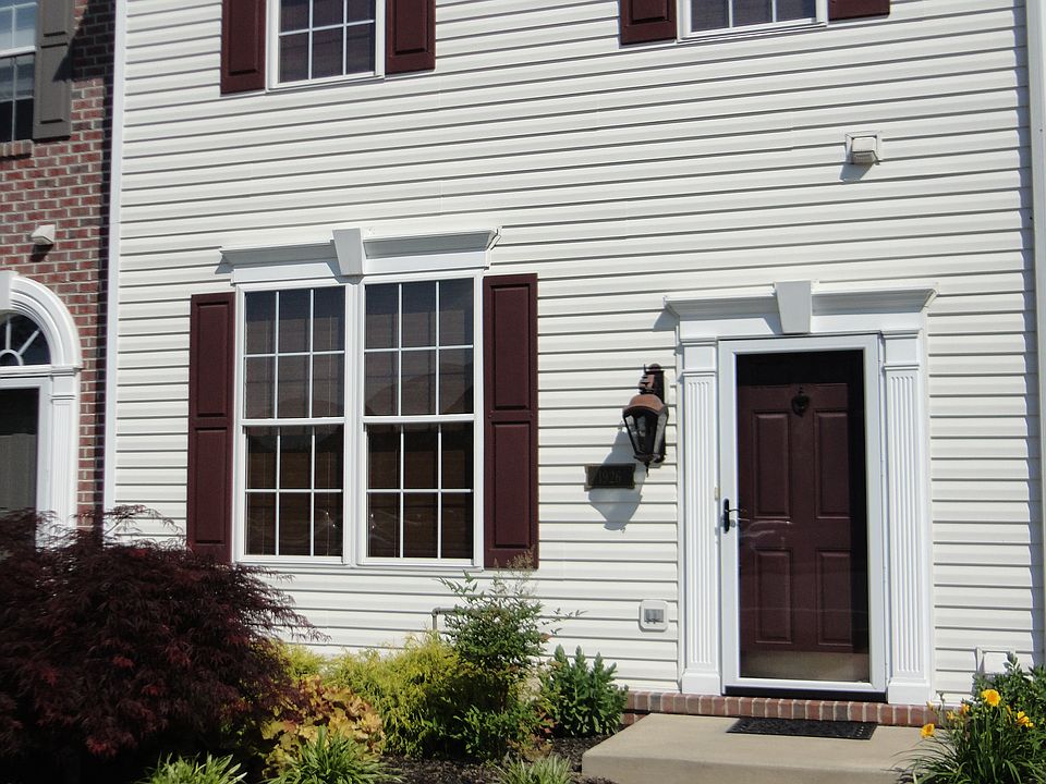 1926 Glenroths Drive