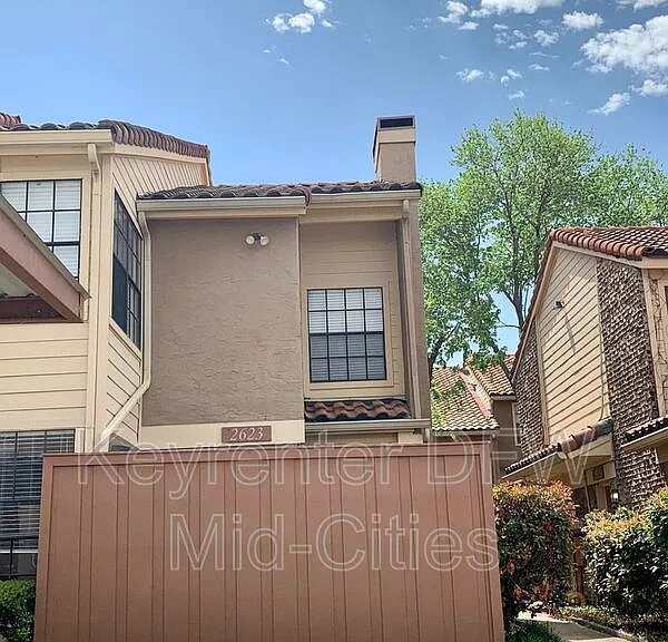 2623 Piedras Dr — Photo 1