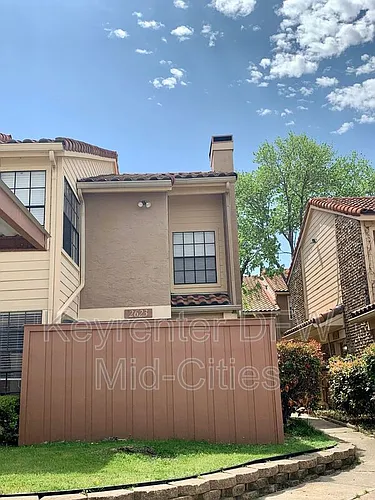 2623 Piedras Dr Photo 1