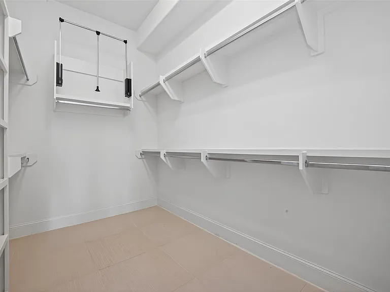 2713 Kinsley Oaks Dr — Photo 26