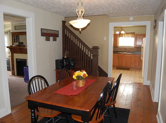 3rd image of 23 Elm St