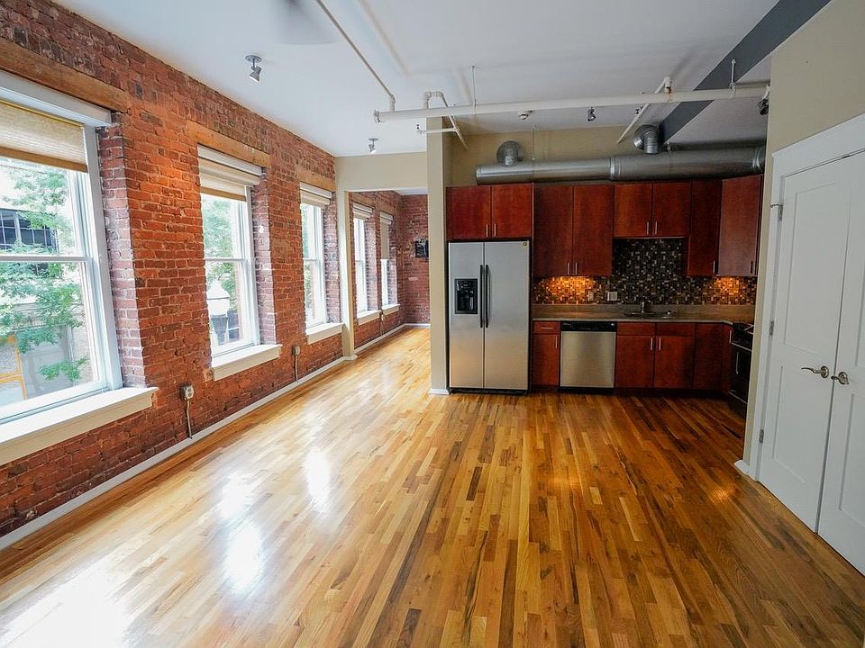 1st image of 400 W Church Ave