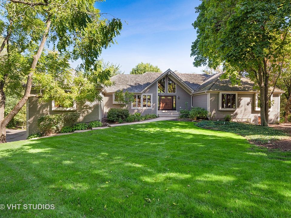 1st image of 32 Deer Point Dr