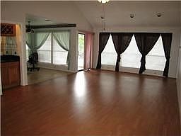 3rd image of 2943 Highland Lakes Dr