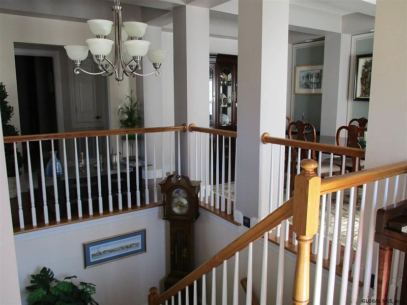 5th image of 906 VLY POINTE Drive