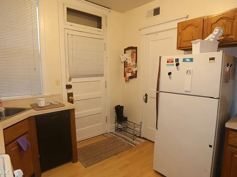 4312 N Damen Ave #W2 — Photo 2