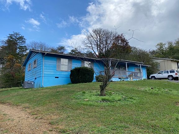 3rd image of 6321 Shaftsbury Dr