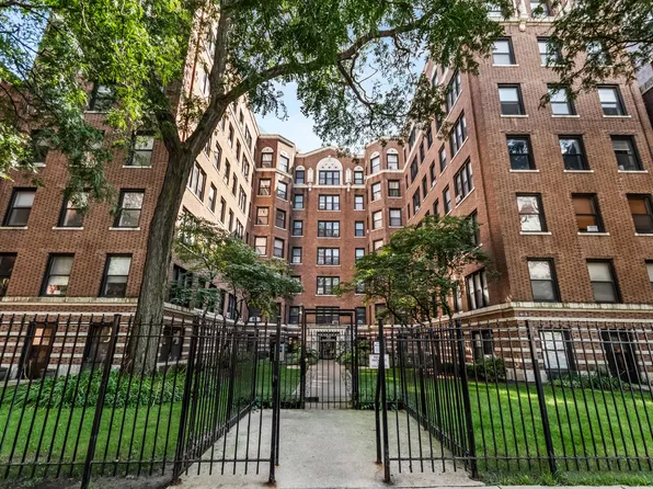 725 W Sheridan Rd APT 204, Chicago, IL 60613