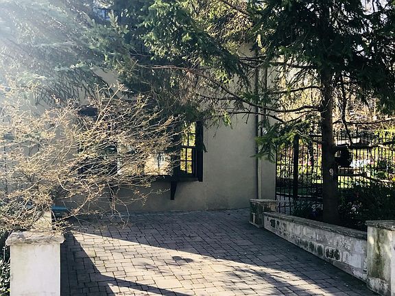 1915 Carriage House