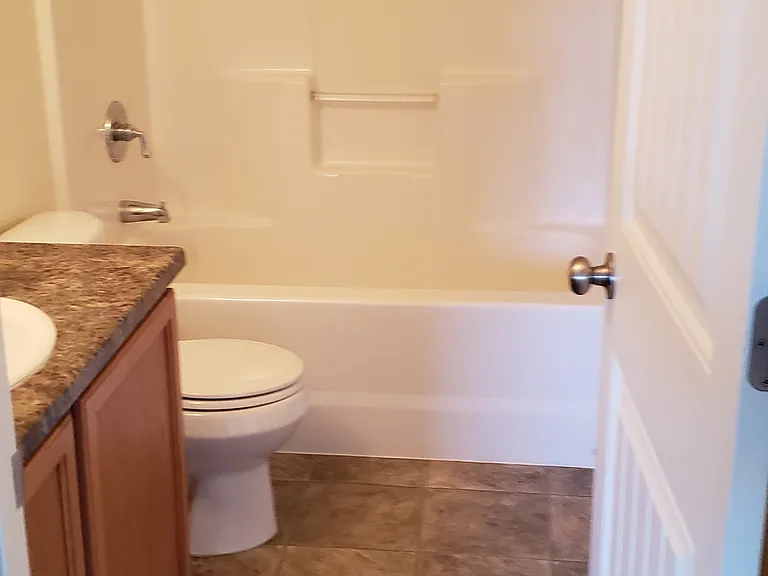 5020 Rock Springs St — Photo 2