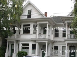 2132 NW Lovejoy St, Portland, OR 97210