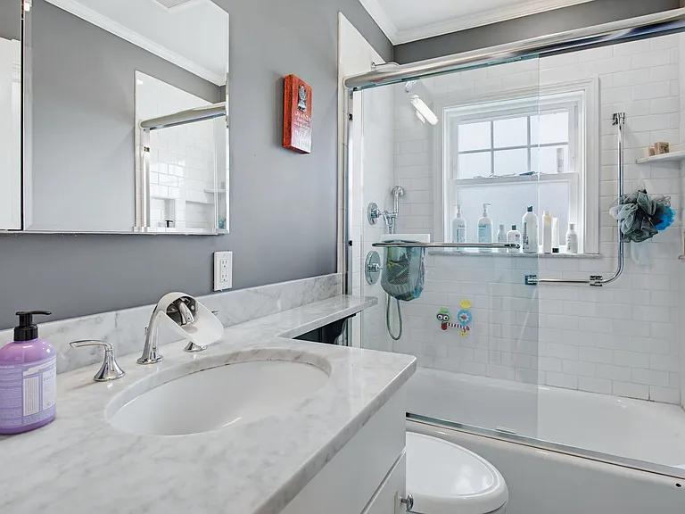 181 Chiswick Rd — Photo 13