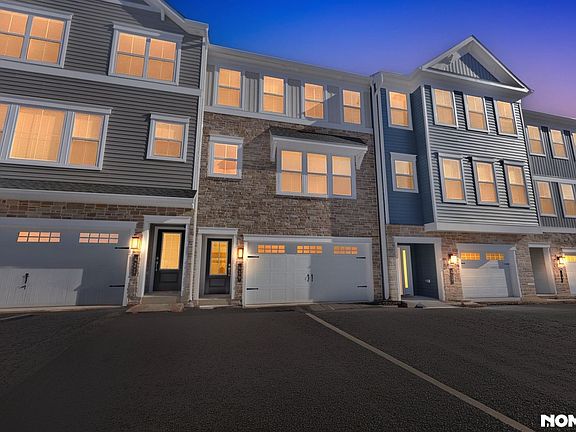 4th image of 419 Sadie Ave