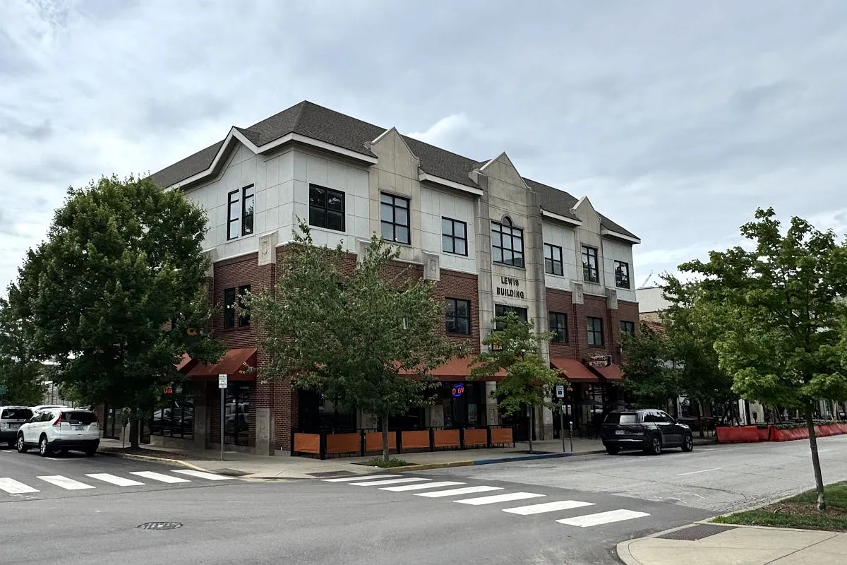 The Lewis Building Penthouse Apartments — Photo 4