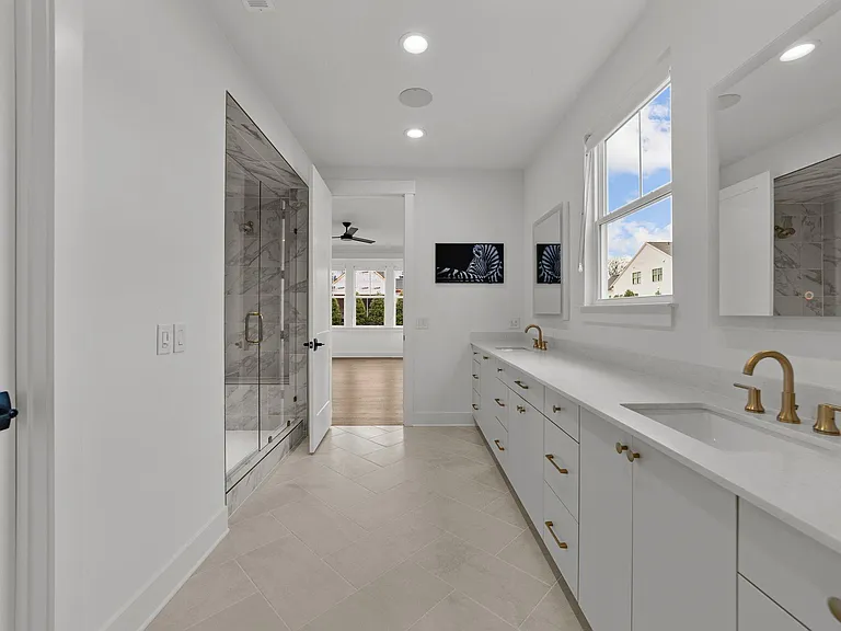 Primary bath with expansive countertop space