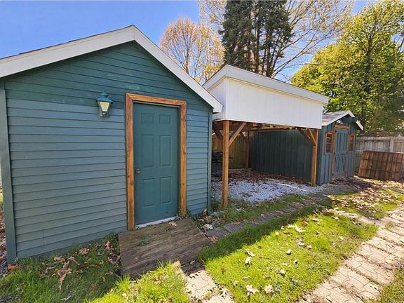 3rd image of 2571 W 22nd St