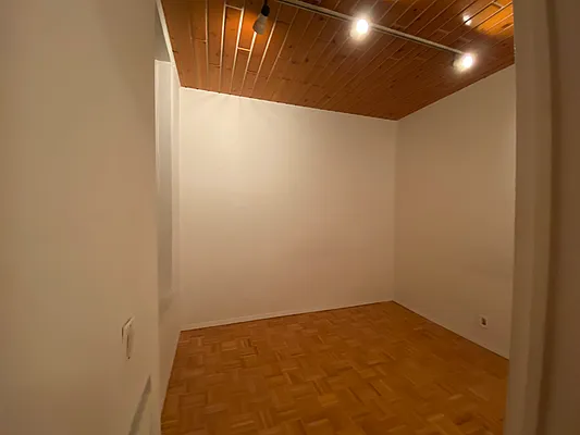 Rented by Nooklyn NYC LLC | media 14