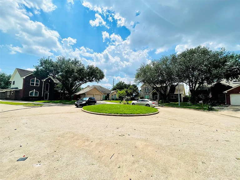 1719 Park Forest Dr — Photo 37