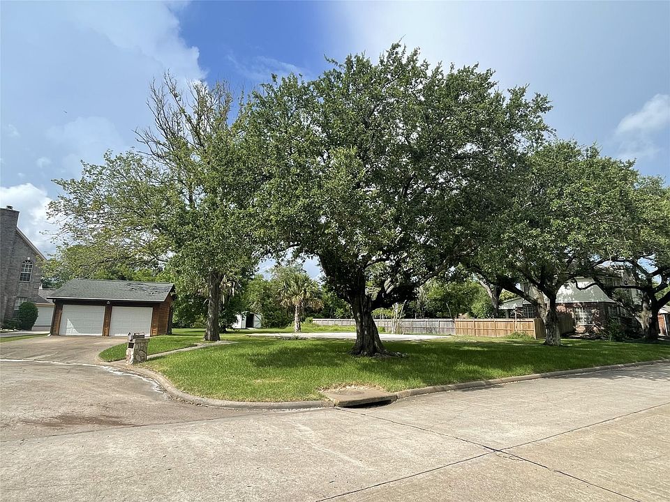 1st image of 717 Quintana Roo Pl