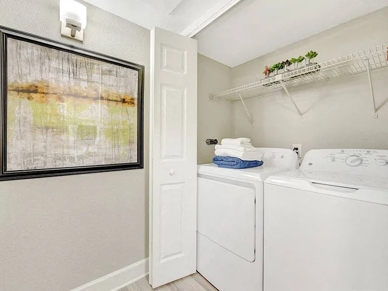 Altair Apartment Homes — Photo 18