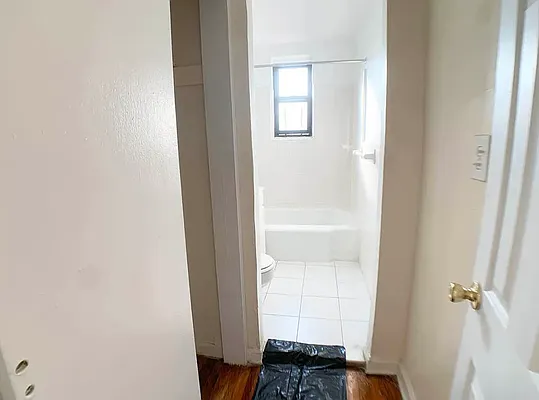 Rented by Premier One Realty LLC | media 6