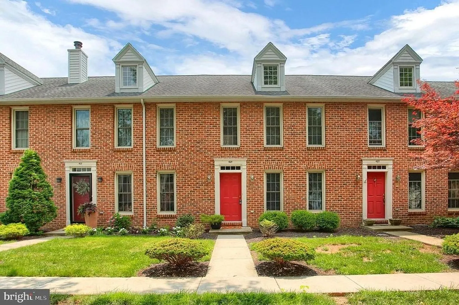 429 Delancey Ct photo 1