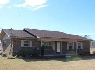 1077 Sunday Rd, Chipley, FL 32428