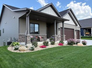 2027 Hadley Creek Dr NE, Rochester, MN 55906