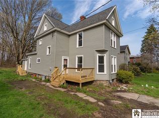 38 Franklin St, Westfield, NY 14787