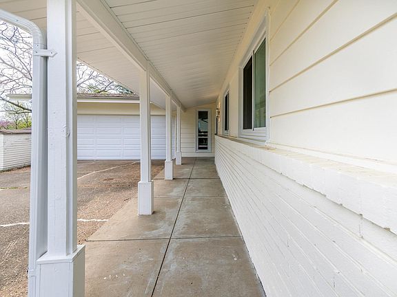 4th image of 38 Graeler Dr