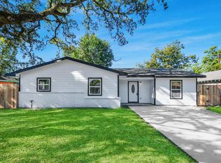 10507 Royal Oaks Dr, Houston, TX 77016