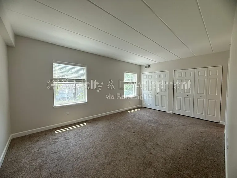 17212 Oak Park Ave #2SE — Photo 15