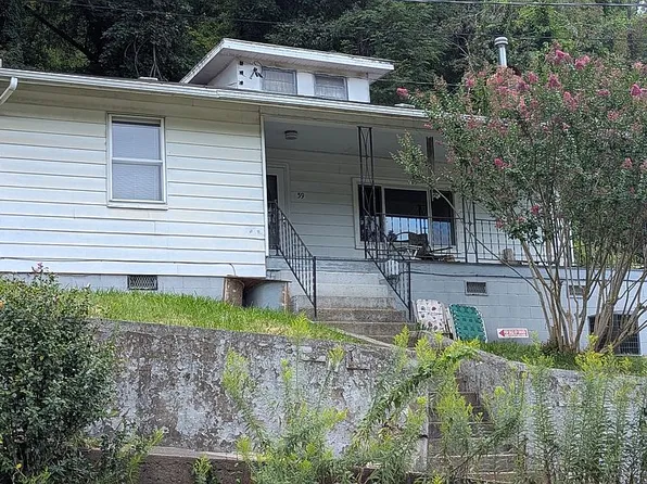 59 W Main St, Richwood, WV 26261