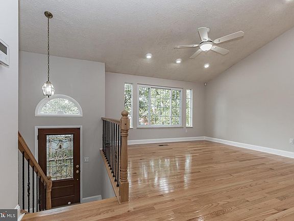 2nd image of 7704 Ivy Oak Dr