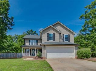 2677 Buckhorn Dr, Randleman, NC 27317